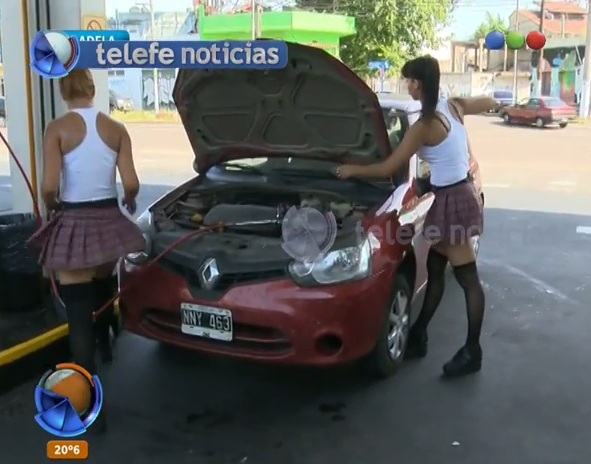 Denuncia por las «playeras colegialas»