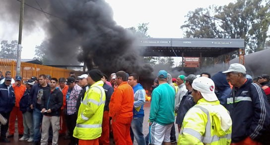 Paro en el puerto de Rosario