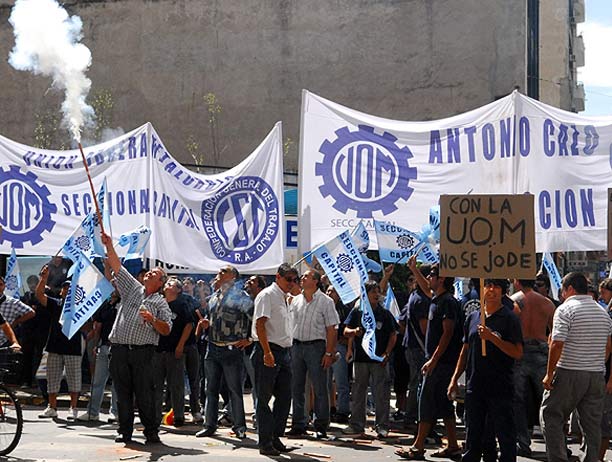 Trabajadores de tecnología movilizan por salarios