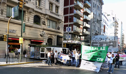 Paro y movilización en la obra social docente