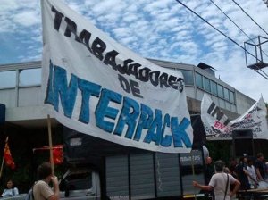 Trabajadores de Interpack cortaron la Ruta 3