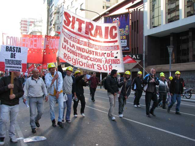 El SITRAIC marcha contra las patotas de la UOCRA