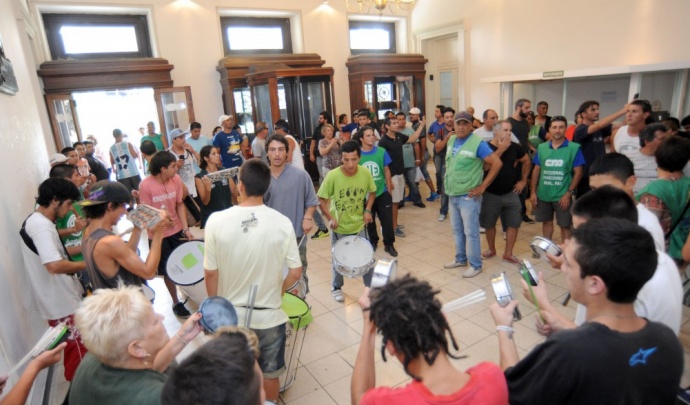 Levantan la toma de la Dirección General de Escuelas