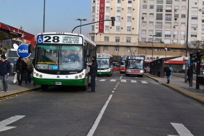 Reunión clave para evitar el paro de transporte