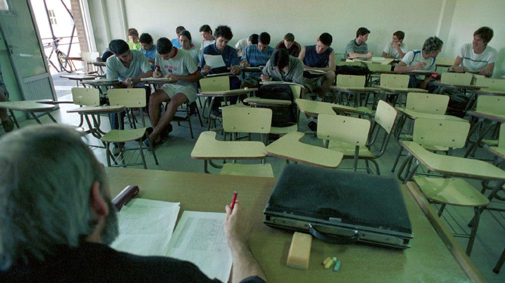 Docentes universitarios sin acuerdo paritario