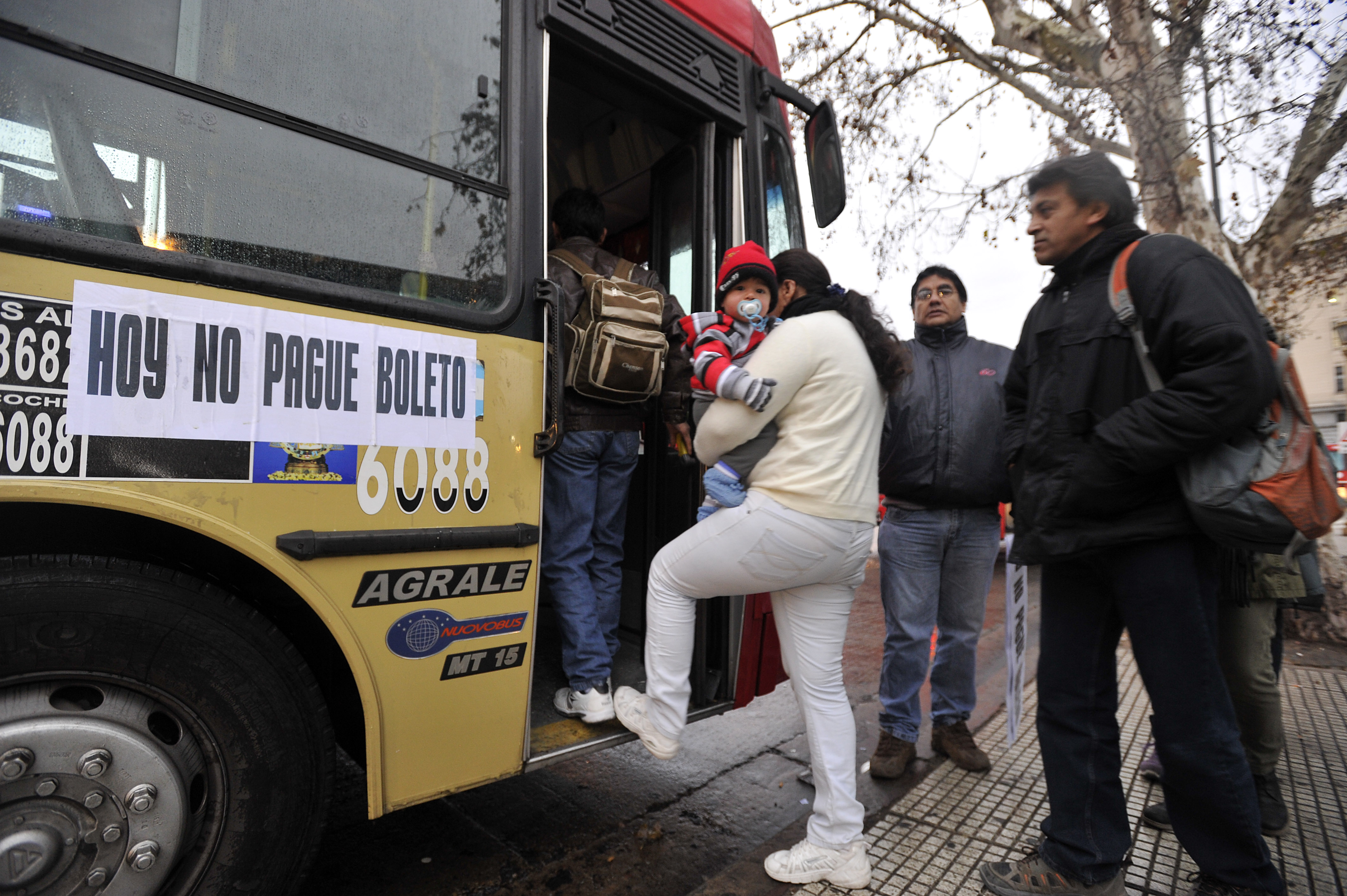 Vuelve a circular la Linea 60 pero sin cobrar boleto