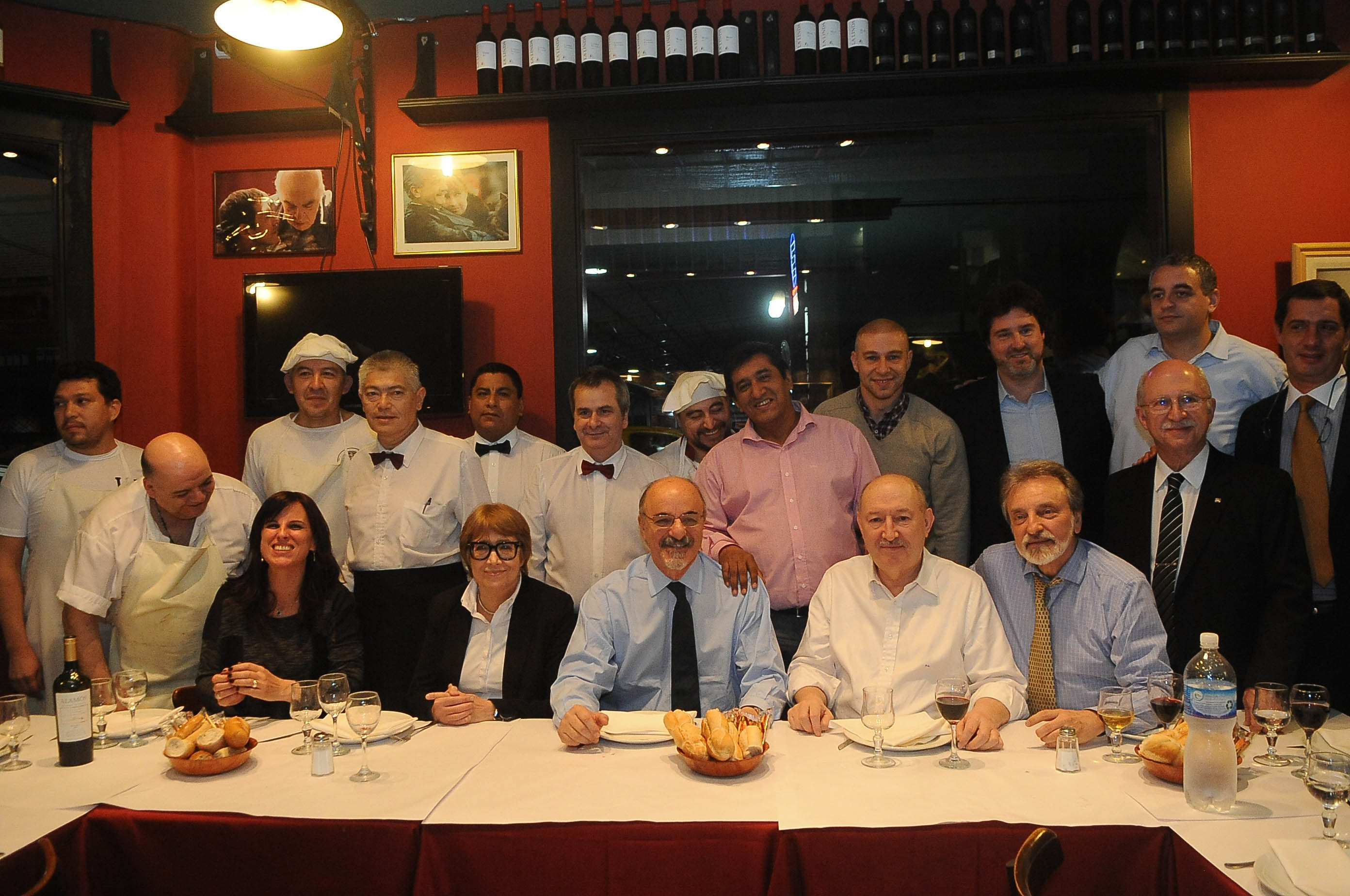 Trabajadores del restaurante Lalo celebraron su recuperación