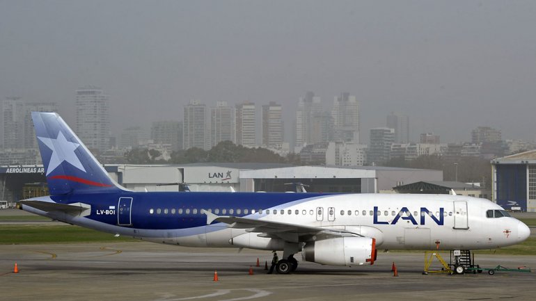 Problemas en aeroparque por paro de pilotos de LAN