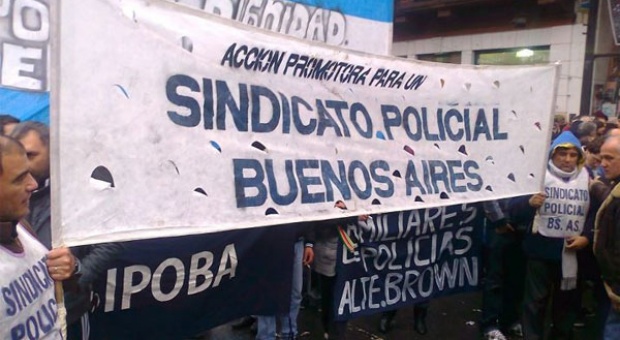 Marchan los policías bonaerenses