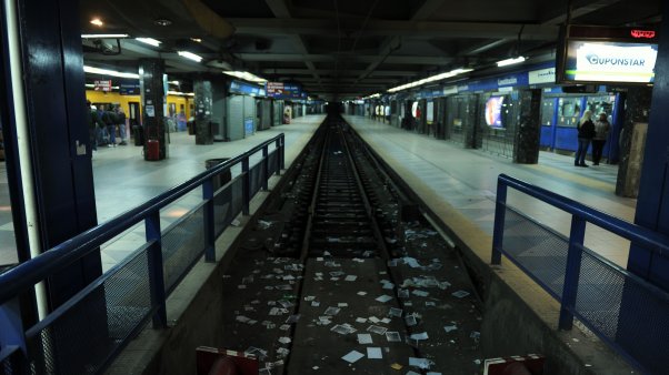 Trabajadores de vigilancia pararon la línea B