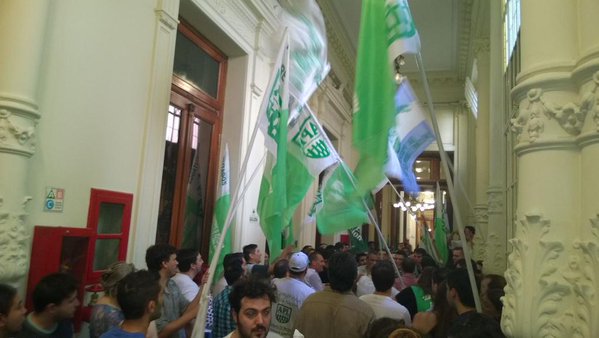 Congreso: despidos, protesta y marcha atrás del PRO