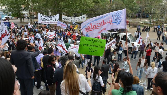 Siguen las protestas de los judiciales cordobeces