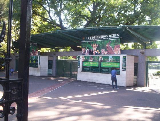 Persecución patronal en el zoo de Buenos Aires