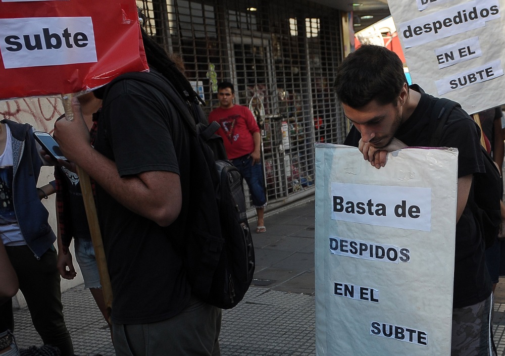 Subte: piquete por despidos en la línea de D