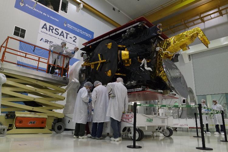 Por la paralización de Arsat-3 peligran 600 empleos