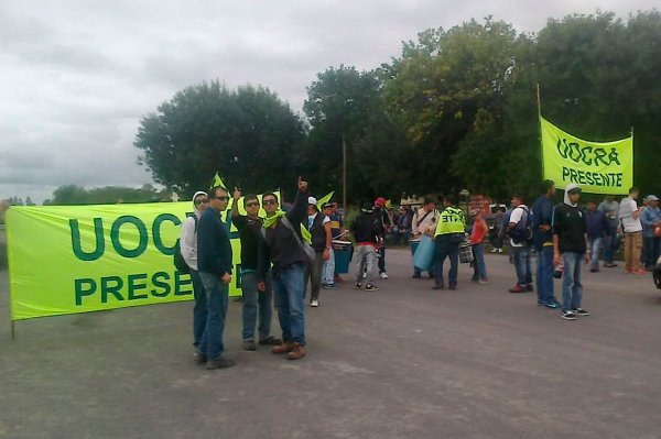 Entre las protestas de despedidos, el gobierno reconoce que no hay planes para Atucha