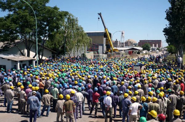 Siguen las protestas por los despidos en Atucha