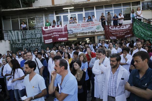 Repercusiones tras el ataque a médicos en el Hospital San Martín