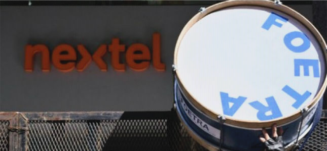 Clarín debutó con despidos en Nextel