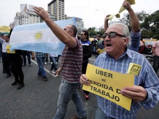 Victoria tachera: la justicia suspendió Uber