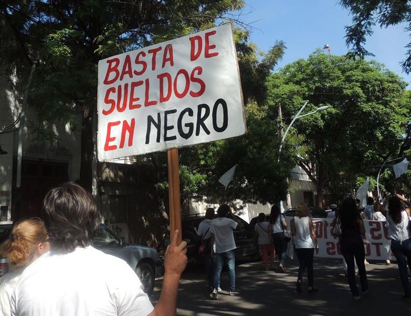 El paro de los docentes santiagueños está por cumplir un mes y medio