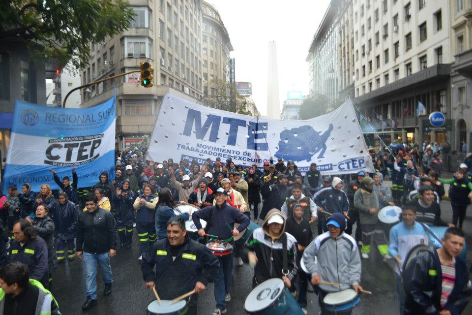 Los trabajadores sin paritarias, en contra del ajuste