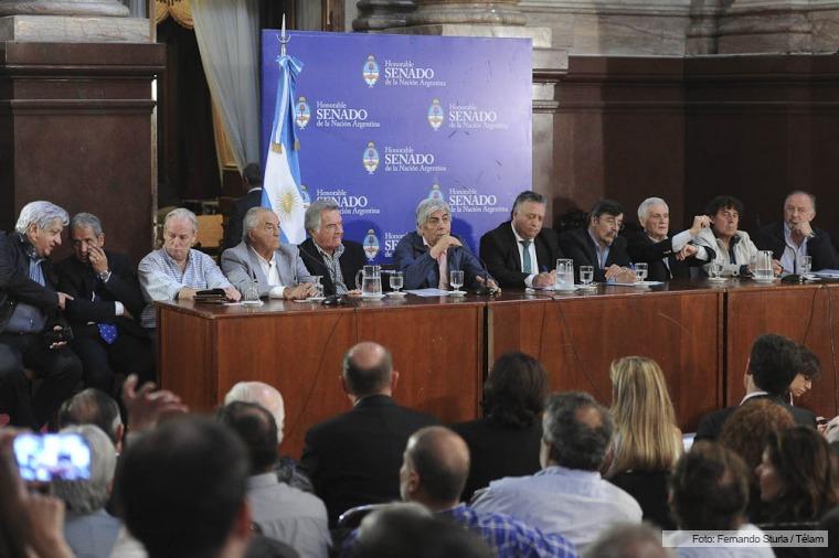 Los pedidos sindicales pasaron por el Senado