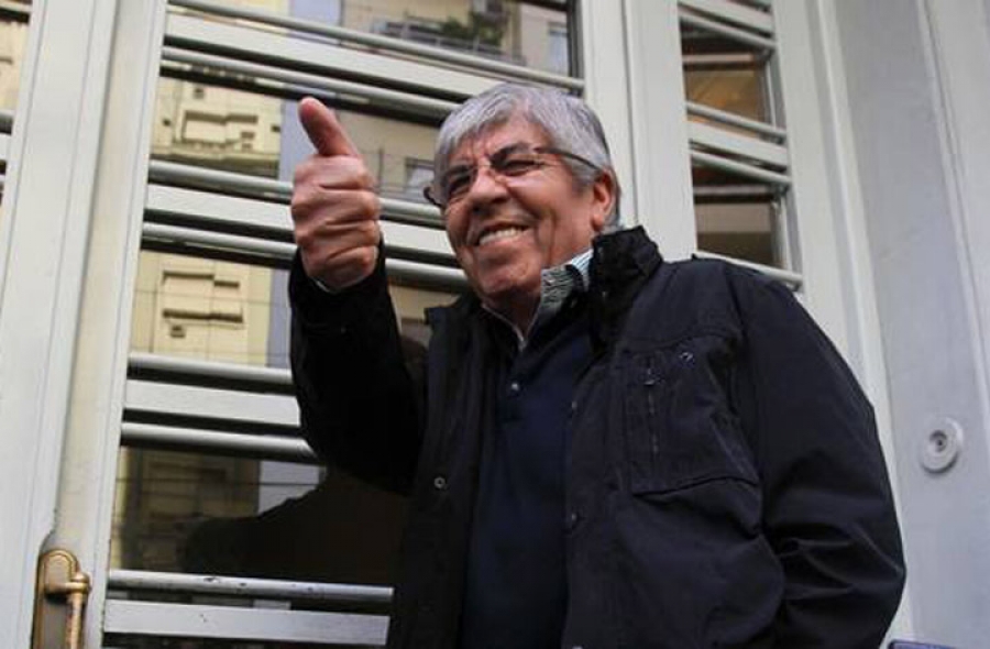 Moyano con su futuro más cerca de la AFA que de la CGT