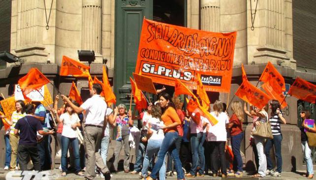 «No hay salud pública con trabajadores sin derechos»