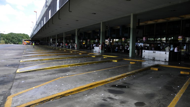 Sin acuerdo en la paritaria de larga distancia, la UTA lanza un paro