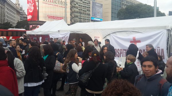 Dejavú noventista: carpa sanitaria en el Obelisco