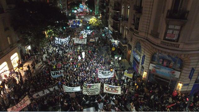 Tras la masiva protesta, nueva propuesta salarial a docentes universitarios