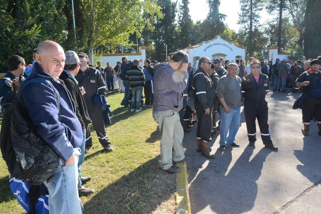 150 despidos en una destilería de YPF