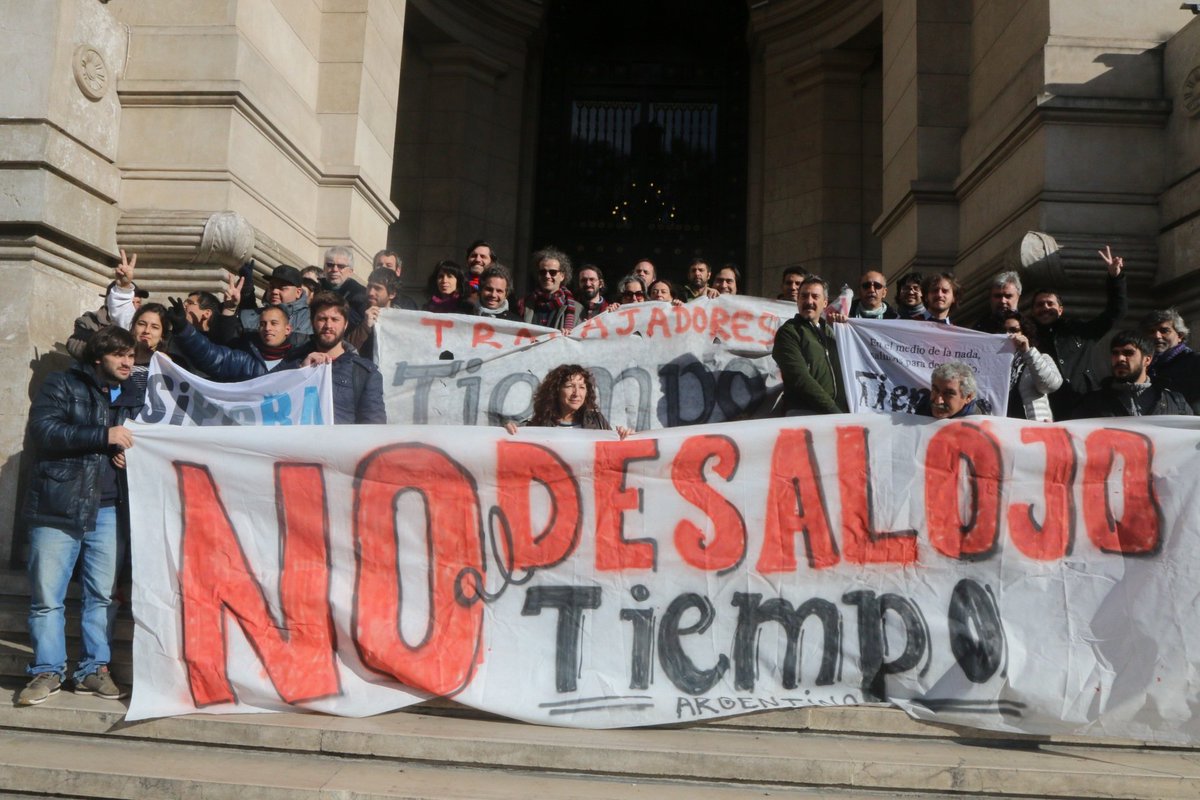 Trabajadores de Tiempo Argentino y Radio América movilizaron contra el desalojo de Szpolski