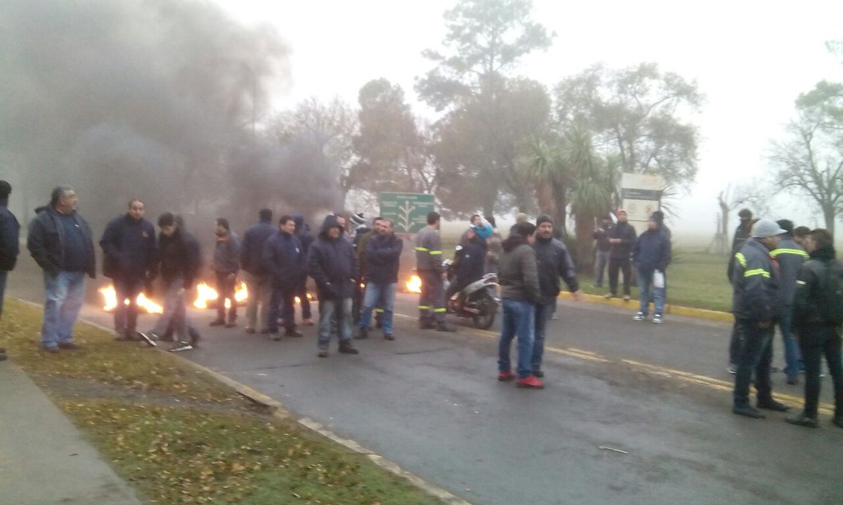 Bloqueo en Acindar porque la firma no quiere discutir salarios