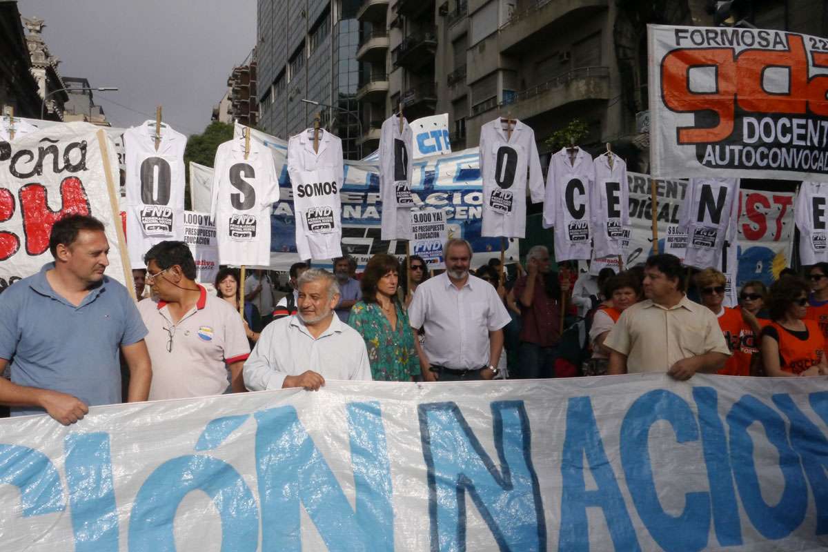 La Federación Docente impulsa un paro nacional