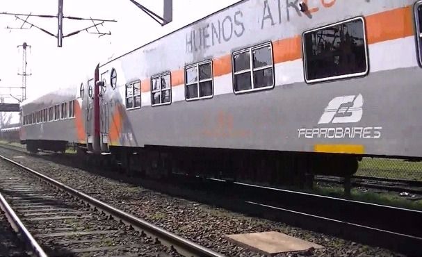 Vidal suspendió el servicio de Ferrobaires y los gremios están en pie de guerra