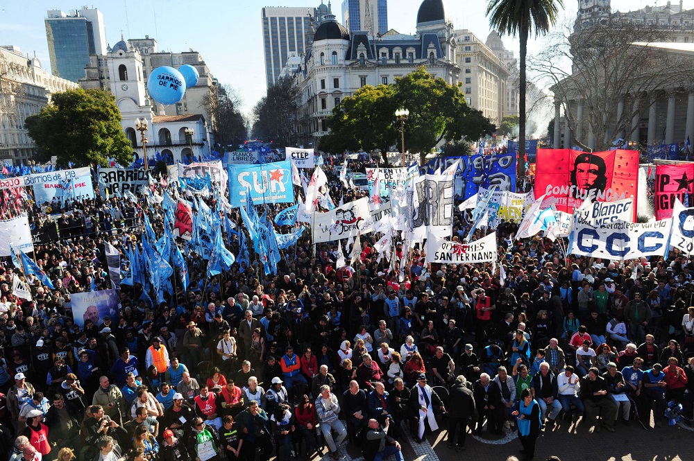 San Cayetano, estrella de un año que ya tuvo 150 mil despidos