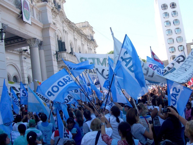 Los docentes privados también van a un paro nacional