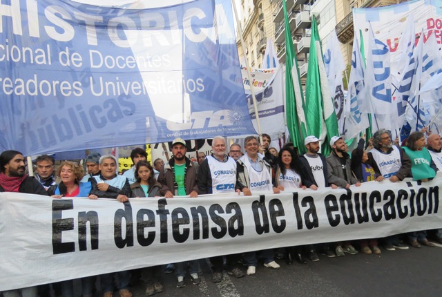 Conadu Histórica pide reapertura de paritarias y convoca a una marcha docente