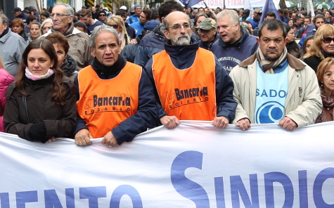 Palazzo pide un paro de todas las centrales sindicales