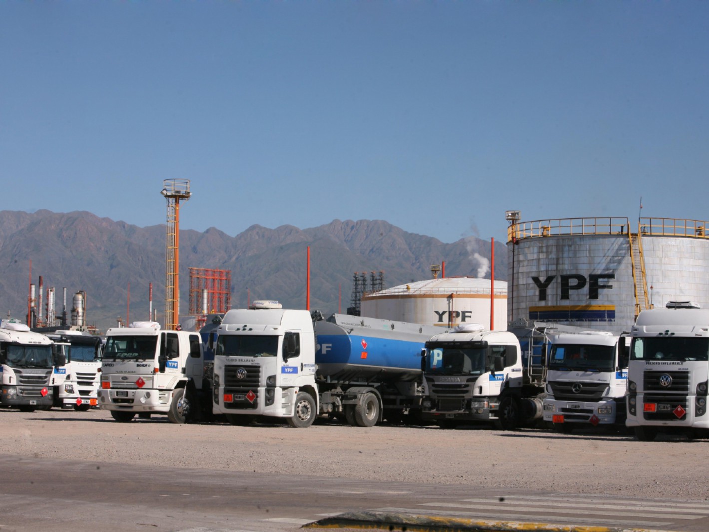 Protesta de petroleros mendocinos por despidos