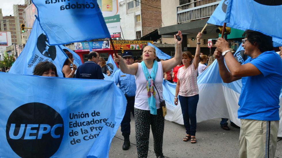 Docentes cordobeses vuelven al paro por reapertura de paritarias