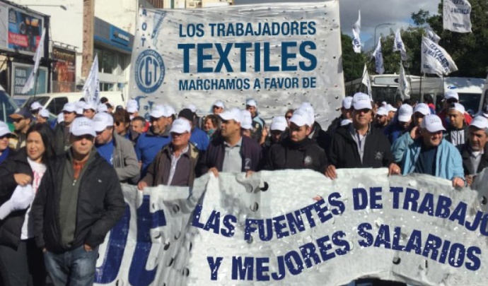 Gremios confirman miles de empleos perdidos en el sector textil
