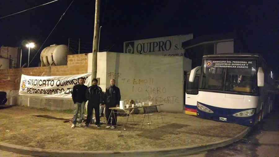 Químicos denuncian despidos y cierre de la firma Quipro