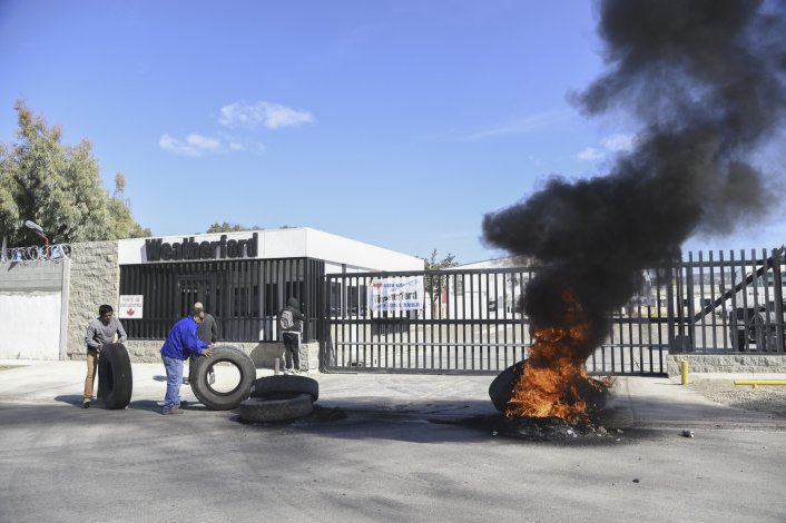 Se masifican los conflictos en petroleras por falta de pago del acuerdo salarial