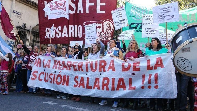 Santa Fe pagará un bono de entre 2.500 y 3.000 pesos