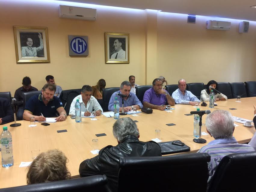 La CGT se reunió con representantes de jubilados para sumarlos al 18N