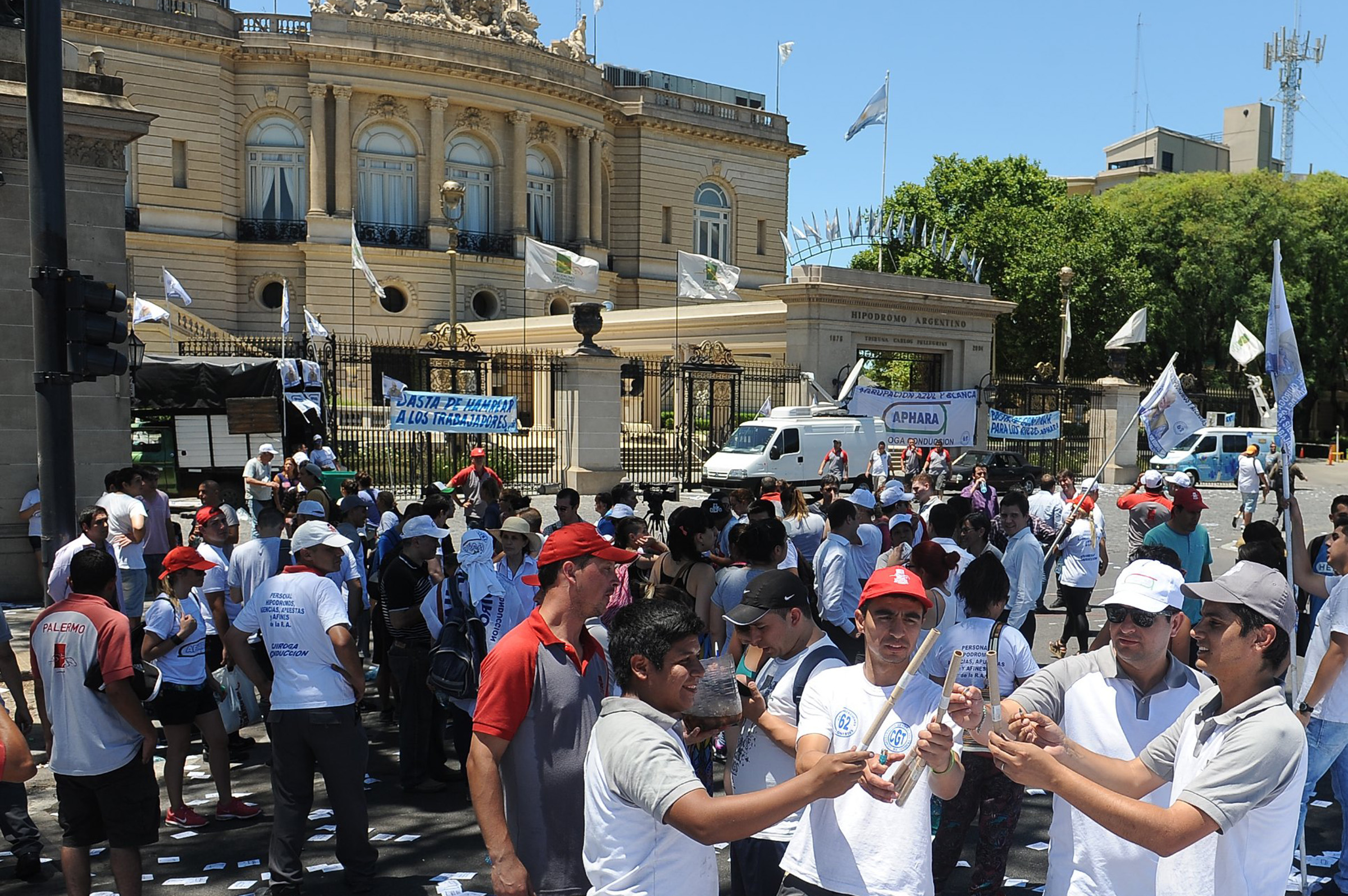 Reviven el impuesto al juego y los trabajadores lanzan una protesta nacional por temor a despidos