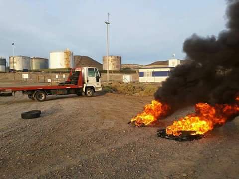 Despidos y bloqueo en yacimientos de PAE en Santa Cruz